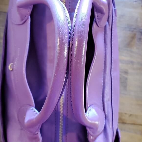 Marc by Marc Jacobs Preppy Lamb Leather Hayley Tote - Picture 15 of 16